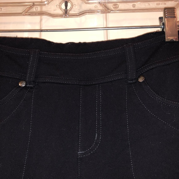 Black Athleta Jeggings With Real Pockets - Picture 4 of 8